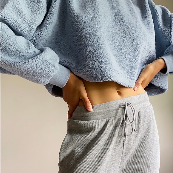 Sunday Best Lupa Sweater Cropped White Sweatshirt - Picture 2 of 6